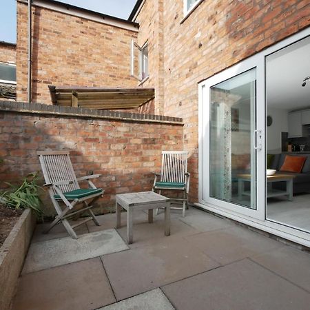 شقة Crewe Short Lets 8 Victoria Court, كرو المظهر الخارجي الصورة