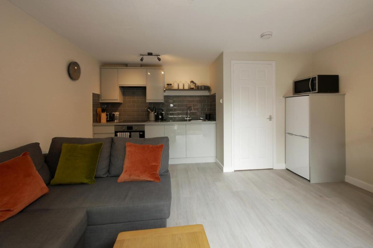 شقة Crewe Short Lets 8 Victoria Court, كرو المظهر الخارجي الصورة